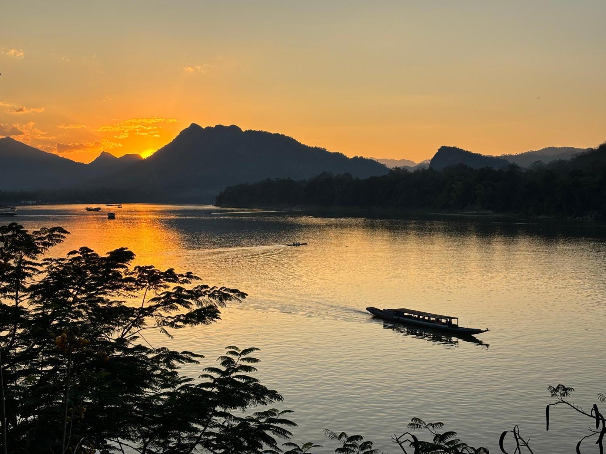 On The Mekong Resort Luang Prabang Exterior foto
